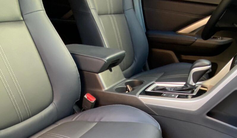 
								Mitsubishi Xpander Cross 2025 full									