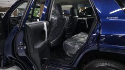 
										Toyota 4Runner Limited 4×4 2024 full									