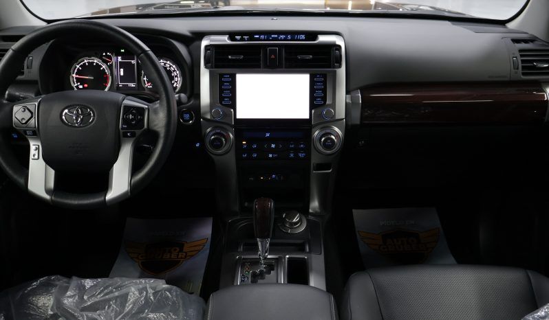 
								Toyota 4Runner Limited 4×4 2024 full									