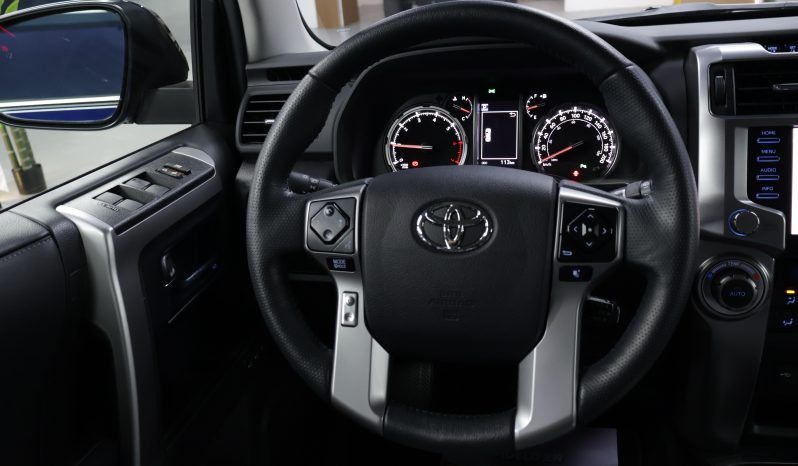 
								Toyota 4Runner Limited 4×4 2024 full									