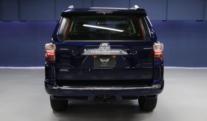 
								Toyota 4Runner Limited 4×4 2024 full									