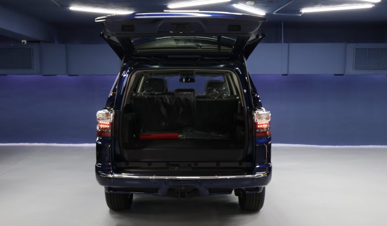 
								Toyota 4Runner Limited 4×4 2024 full									