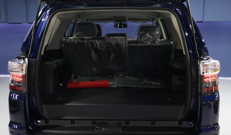 
								Toyota 4Runner Limited 4×4 2024 full									