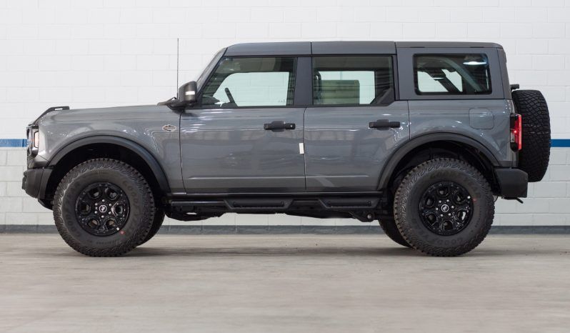 
								Ford Bronco Wildtrak 2024 full									